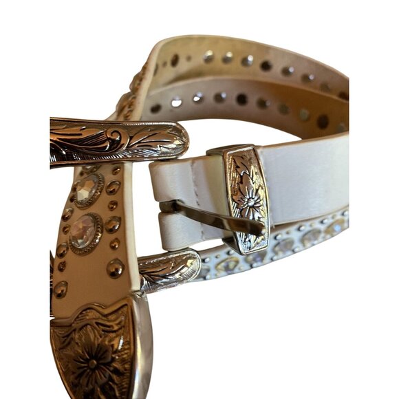 Elegant White Studded Belt - Picture 3 of 6